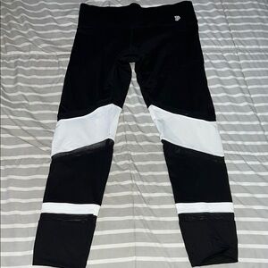 PINK Victoria's Secret Black and White Leggings